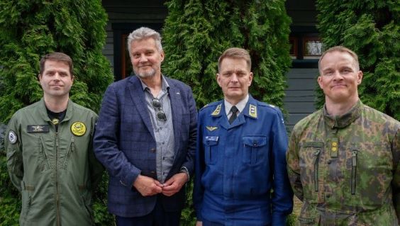 Yhteiskuvassa Lasse Louhela, Jaakko Lajunen, Jari Mikkonen ja Mikko Takalo. 