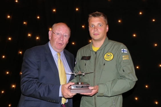 Captain Arto Ukskoski receives the Sir Douglas Bader Trophy