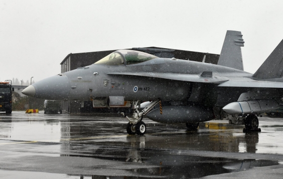 F/A-18 Hornet ja AGM-158 JASSM -rynnäkköohjus