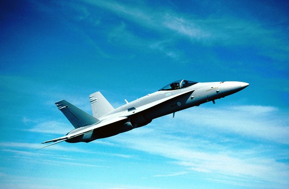 Ilmavoimien Hornet-monitoimihävittäjä vuonna 1998