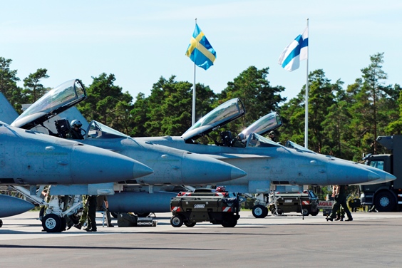 Horneteja ruotsalaisessa lentotukikohdassa