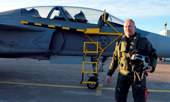Ruotsin ilmavoimien F21-lennoston lentotoimintapäällikkö everstiluutnantti Carl-Fredrik Edström
