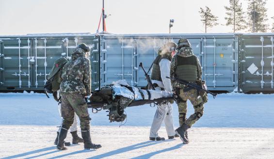 Koulutustarkastukseen kuului useita lääkinnällisiä harjoitustapauksia.