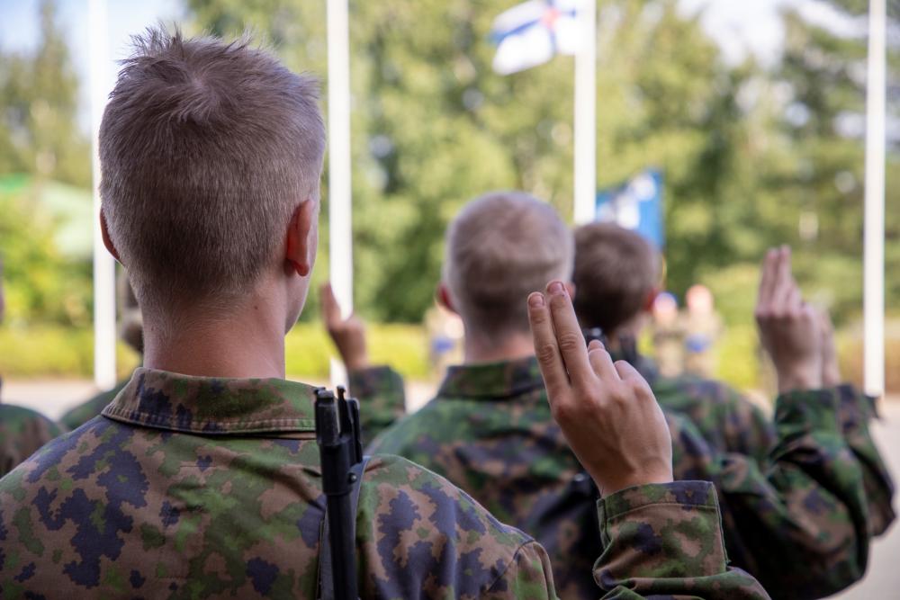 Karjalan lennoston sotilasvala- ja vakuutustilaisuus Karjalan lennoston sotilasvala- ja vakuutustilaisuus