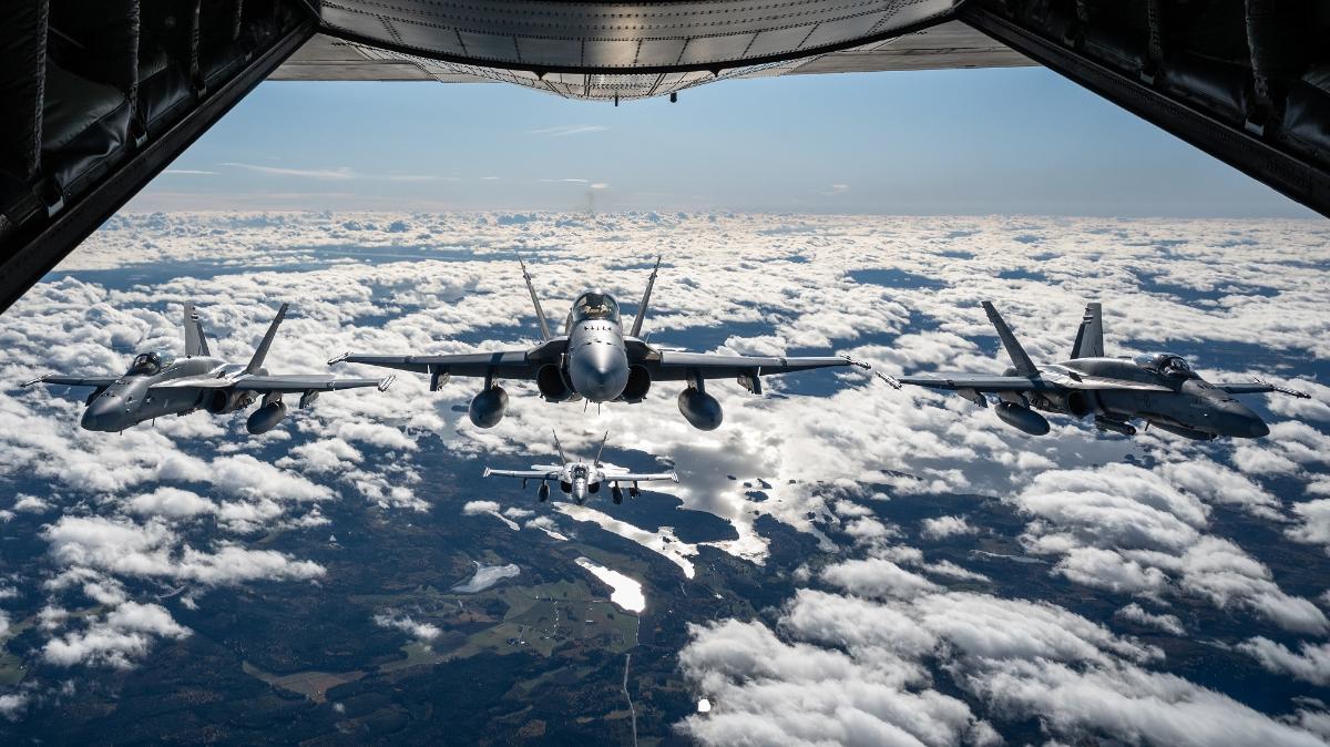 Finnish F/A-18 Hornet and Canadian CF-188 Hornet fighter jets