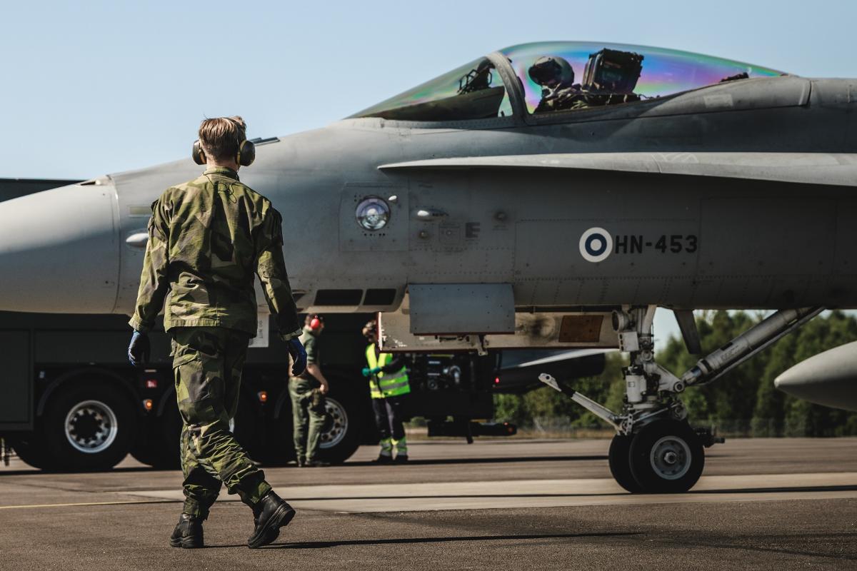 F/A-18 Hornet Ronnebyn tukikohdassa Ruotsissa