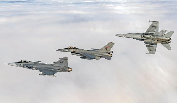Övningen, som sedan 2013 arrangerats vartannat år, är en del av NORDEFCO-samarbetet mellan Finland, Norge och Sverige. Flygvapnen i de tre länderna flyger nästan varje vecka gemensamma flygvarv, Cross Border Training (CBT), med tyngdpunkten på luftstridsutbildning där deltagarna opererar från sina hembaser i ländernas norra delar.